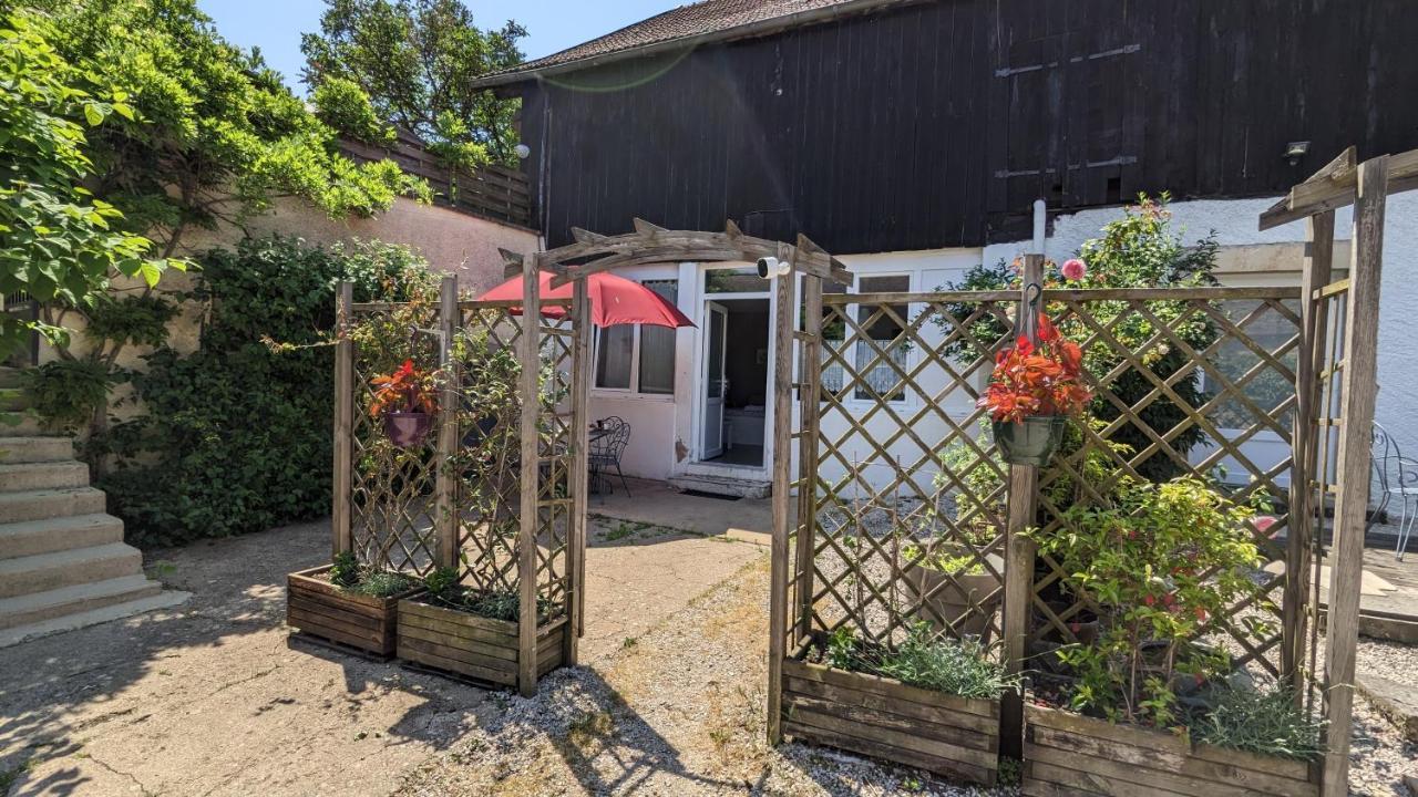 Les Gites De Cour Remond Villers-la-Faye Exteriör bild